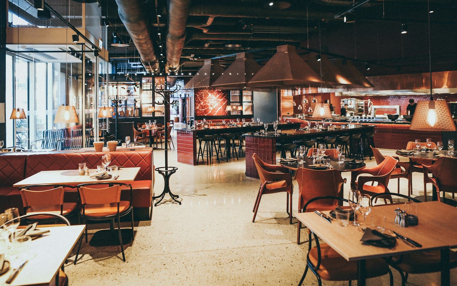 Restaurant & café